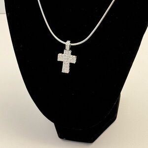 🌟5XHP🌟Beautiful Swarovski Bejeweled Cross-I swapped original chain for a SS925